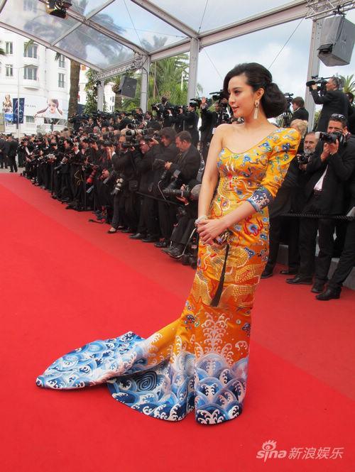 我什么时候龙袍加身了,见证荣耀时刻的辉煌瞬间